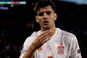  奥格斯堡替补奇兵建功，补时绝平保留保级希望