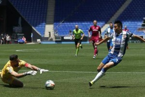  狼堡主场惨败保级形势危急  