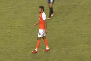  狼堡后卫送礼拜仁抓住机会扩大优势