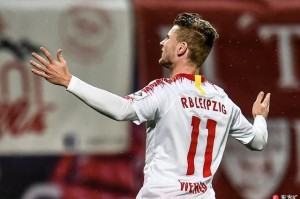  不莱梅老将克鲁泽达成德甲三百场里程碑  